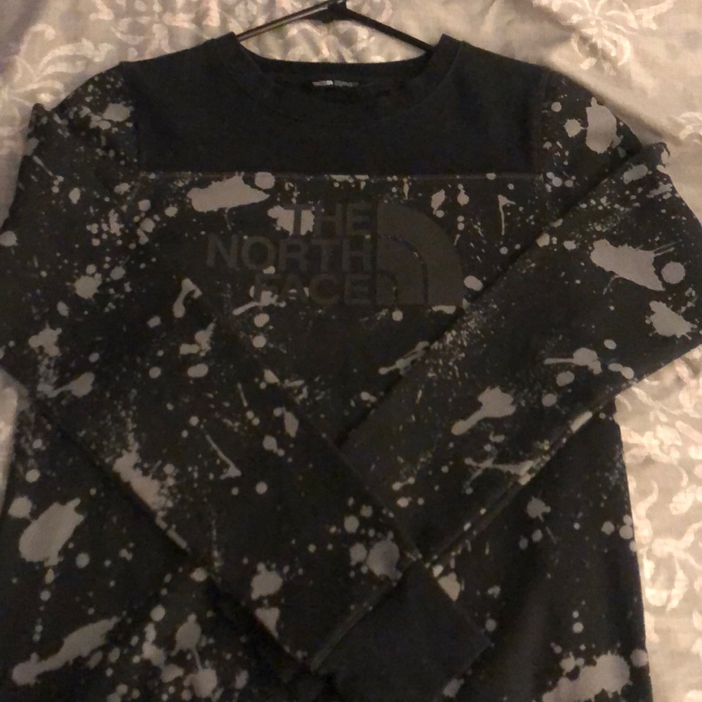COPY - North face sweatshirt